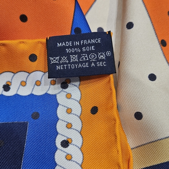 Hermès Silk La Berline Bayadere 90 Scarf - Picture 4 of 14